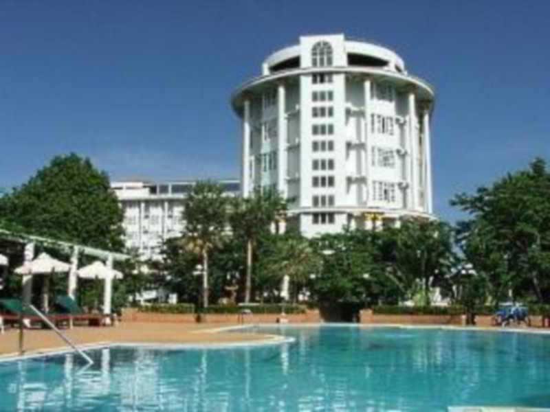 Hermitage Hotel Korat-Sha Nakhonratchasima Exteriör bild