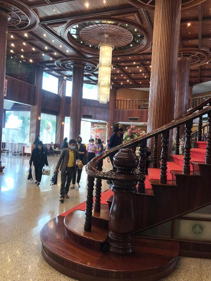 Hermitage Hotel Korat-Sha Nakhonratchasima Exteriör bild