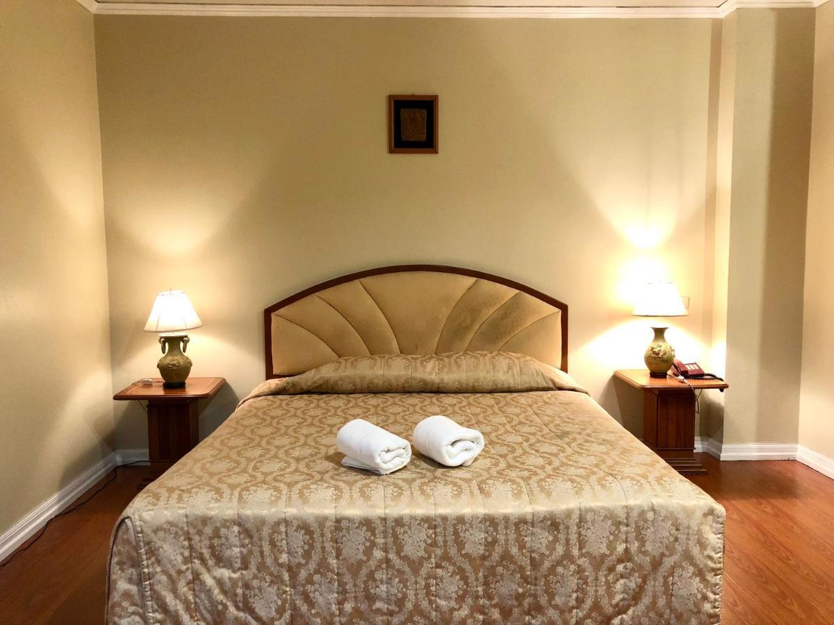 Hermitage Hotel Korat-Sha Nakhonratchasima Exteriör bild