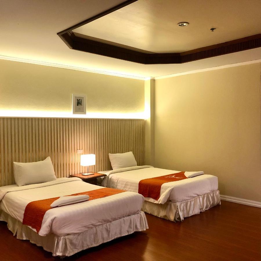 Hermitage Hotel Korat-Sha Nakhonratchasima Exteriör bild