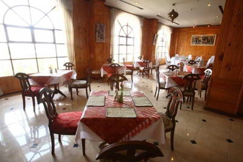 Hermitage Hotel Korat-Sha Nakhonratchasima Exteriör bild