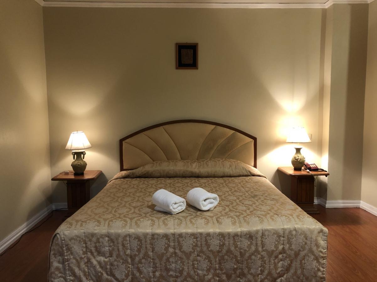 Hermitage Hotel Korat-Sha Nakhonratchasima Exteriör bild