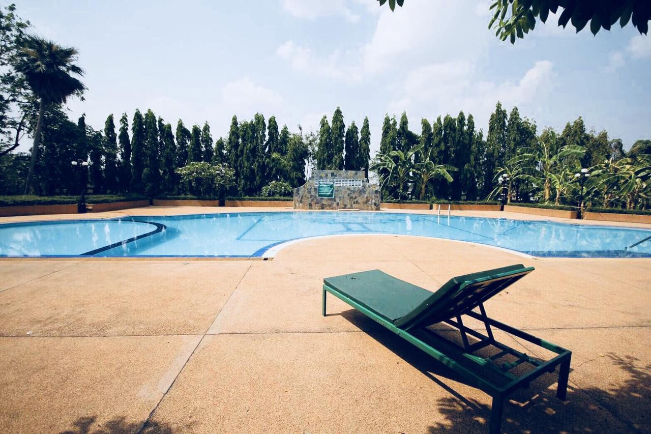 Hermitage Hotel Korat-Sha Nakhonratchasima Exteriör bild